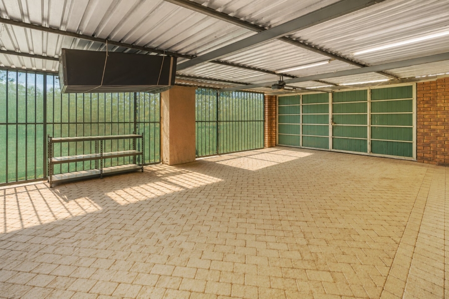 3 Bedroom Property for Sale in Ifafi North West